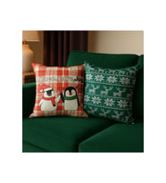 yılbaşı Temalı 2'i Kadife Kırlent Kılıfı 43x43 cm Nakış Görünümlü Set Dijital Baskılı (Yılbaşı Kırmızısı)