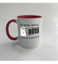 Kime Değer Verdiysek Götü Yerçekimine Meydan Okudu Baskılı Kırmızı Mega Kupa