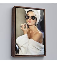 Çerçeveli Audrey Hepburn Kanvas Tablo (Beyaz)