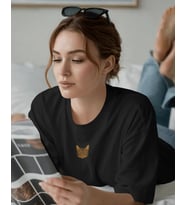 Kadın Tekir Kedi Baskılı Oversize Tişört – Minimal Tabby Cat Tasarım