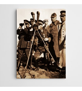 Atatürk Dürbünle Bakarken Ankara 1926 Kanvas Tablo