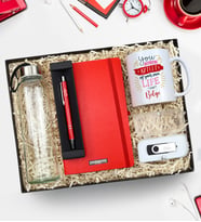 Kişiye Özel Kırmızı Defter & Gümüş Renk Detaylı Kırmızı Tükenmez Kalem & Kupa & USB Bellek & Cam Matara Hediye Seti