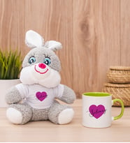 Kişiye Özel Mor Kalpli İsimli Peluş Tavşan ve Yeşil Kupa