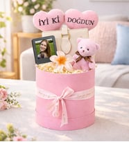 Kişiye Özel İyi ki Doğdun Tasarımlı,Fotoğraflı,Cüzdan,Toka Ve Ayıcık Anahtarlık,Kutu Seti (Pembe)