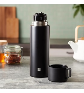 Zwilling Termos, Entegre Fincan, Termos Sürahi, Çift Duvarlı Yalıtım, 1 Litre, Siyah (Çok Renkli)