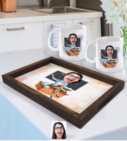 BK Gift Kişiye Özel Kadın Öğretmen Karikatürlü Doğal Ahşap Tepsi ve 2’li Kupa Bardak Seti-2