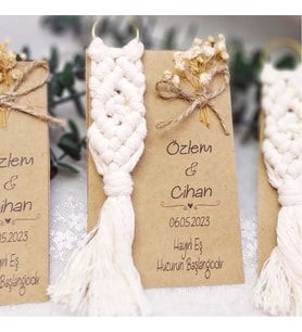 25 Adet Söz Nişan Nikah Şekeri Hatıralık Kağıt Üzeri Çiçek Süslü Makrome Anahtarlık-
