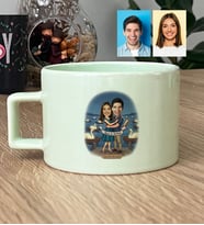 Kişiye Özel Karikatürlü Kuğular ve Aşıklar Lüks Pastel Fincan Sevgililer Günü Hediyesi