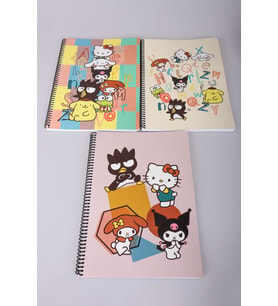 DEKOMUS İLE LİSANSLI HELLO KITTY AND BEST FRIENDS "TEKLİ" A4 ÇİZGİLİ OKUL DEFTERİ 80 YAPRAK