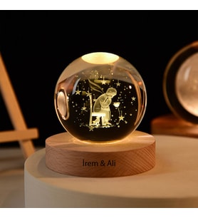 Kişiye Özel Işıklı Ahşap Kaideli Küçük Prens Cam Küre 8cm*6cm