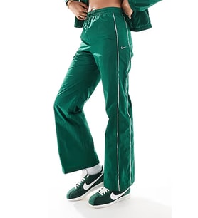 Nike Sportswear Windrunner High-Waisted Woven Open Hem Womens Pant.Yüksek Bel Çıt Çıt Cepli Kadın Eşofman Altı Yeşil