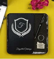 Sevgililer Günü Hediyesi Kişiye Özel Metal Kutu İçerisinde Siyah Defter Kalem ve Anahtarlık Hediye Seti