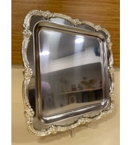 TEPSİ TEK KİŞİLİK KAHVE ÇAY SUNUM KARE GÜMÜŞ 24X24 CM