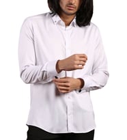 Beyaz Düğmeli Yaka ve Zincirli Uzun Kol Dar Kesim Micro Kumaş Kol Düğmeli Slim Fit Erkek Gömlek - 198-1