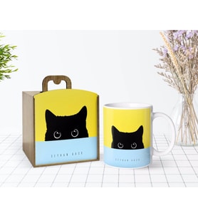 BK Gift Kişiye Özel Ahşap Kutuda Sevimli Kedi Tasarımlı Beyaz Kupa Bardak-1