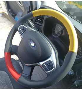 DİKİŞLİ DİREKSİYON KILIFI SİYAH / KIRMIZI / SARI DERİ SİYAH DİKİŞLİ F.ORD FMAX İÇİN
