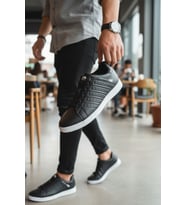 Enoch Erkek Spor ve Günlük Ayakkabı Düz Taban Tam Ortopedik Tabanlı Siyah Deri Görünümlü Şık Sneaker
