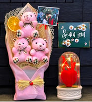 Kişiye Özel Fotoğraflı Set  Led Işıklı Fanus ve Fotoğraf Büyük Boy 3'lü Pembe Ayıcık Buketi (Model 6)