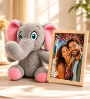 Kişiye Özel Fotoğraflı Ahşap Çerçeve ve Sevimli Peluş Fil Sevgiliye Anneye Arkadaşa Doğum Günü Hediye Seti