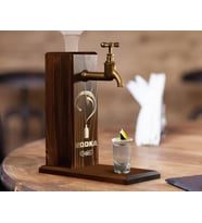 BK Gift Aynalı Altın Kabartma Musluklu Doğal Ceviz Ahşap Vodka Standı, Home Bar, İçecek Dispenseri, Ahşap İçecek Çeşmesi-3