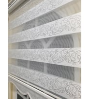 Zebra Stor Perde Sarmaşık Desen Gümüş Simli  Etek Dilimli STB9300 V 01 (Beyaz)