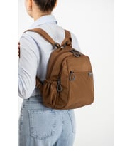 Kadın Sırt Çantası Ultra Hafif Paraşüt Kumaş Su İtici Kumaş Günlük Sırt Çantası Ölçüsü 30*24 Cm