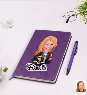 BK Gift Kişiye Özel Kadın Avukat Karikatürlü Mor Termo Deri Defter Kalem Seti Model 1