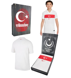 Türkiye Milli Takım Beyaz Çocuk Forması Orijinal Taraftar Forması Ahşap Kutulu (Kırmızı-Beyaz)