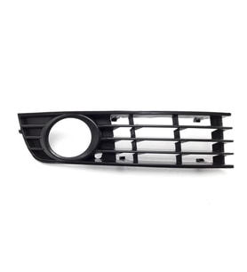 Audi A4 2002-2004 Ön Tampon Sağ Sis Farı Kapağı Sisli 8E0807682A