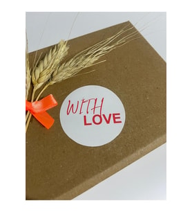 With Love Kırmızı Yazılı Beyaz Yuvarlak Yapışkanlı Etiket 4x4 cm 120 adet