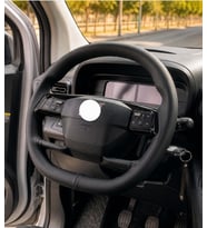 Yeni Fiat Doblo Ile Uyumlu Dikmeli Direksiyon Kılıfı Siyah