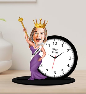 Kişiye Özel Karikatürlü Kraliçe Temalı Ahşap Biblo Masa Saati