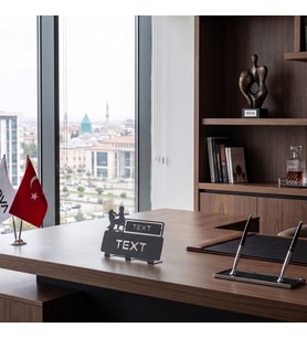 Kişiye Özel Diş Hekimi Metal Masa İsimliği Diş Üniti Koltuğu Figürlü Klinik Ofis Hediyesi