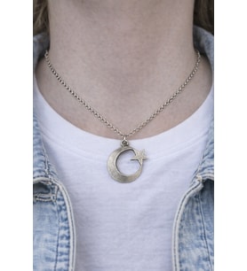 Moon Star Loop – Ay ve Yıldız Figürlü Gümüş Renk Unisex Kolye (60 cm)