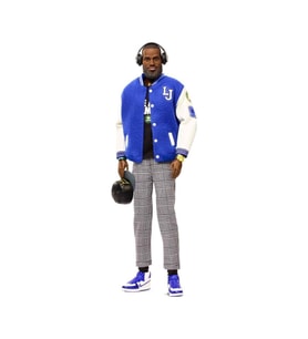 Barbie Signature Lebron James Kenbassadors Bebek HRM33