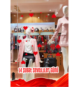 Kırmızı Kurdela ve Kalpler Sevgililer Günü Cam Vitrin Oda Stickerı 70cm