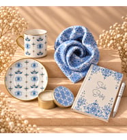 Hediyeji Kişiye Özel Defter & Kalem & Fular & Fincan Takımı & Mum Hediye Kutusu 116853