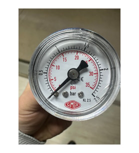 0-2,5 Bar Çap Ø52 Mm Arkadan Bağlantılı Kuru Tip Manometre