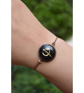 STONEAGE JEWELLERY Elif Figürlü ve Vav Bileklik