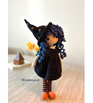 El yapımı Cadı Sabrina bebek  amigurumi hediyelik. Arkadaşa, sevgiliye hediyelik oyuncak