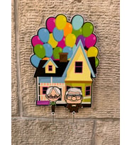 Yukarı Bak (Up) Carl Fredricksen ve Ellie Fredricksen -  Ahşap Çift Anahtarlık Seti