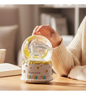 Unicorn Dönen Büyük Boy Püskürmeli Işıklı Müzikli Kar Küresi