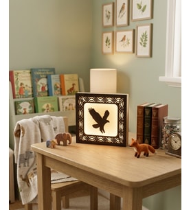 Dekoratif Kartal Figürlü Işıklı Ahşap Tablo – 14x14 cm LED Gece Lambası