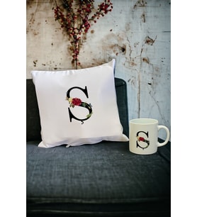 Ş Harfi Kupa Bardak ve Yastık Set (Beyaz)