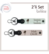 Boks Tutkusunu Taşıyan Erkek Arkadaşa, Kişiye Özel İsimli Deri Anahtarlık Seti, Beyaz-Pudra