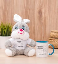 Kişiye Özel Varmış Ki Yemiş Diyelim Esprili Peluş Tavşan ve Mavi Kupa