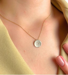 Kişiye Özel 925 Ayar Gümüş Şık Ayçiçeği Kolye (Gold)