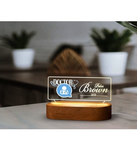 BK Gift Kişiye Özel isimli Doktor Temalı Led Işıklı Akrilik Masa İsimliği-3, Ofis Dekoru, Mesleki Hediye, Ofis Hediyeleri