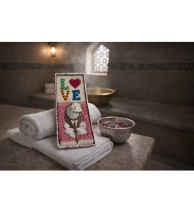14 Şubat Sevgililer Günü romantik set Peştamal Havlu, Love yazılı Keçe Sabun ve Magnet Ayna Seti (A.Kırmızı)
