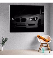 Siyah Arka Fonlu Beyaz Bmw Araba Dekoratif Kanvas Tablo
